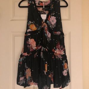 NWT* Free People Tunic !!